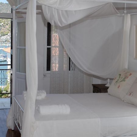 Neoclassical Manor House Poros Town Ngoại thất bức ảnh